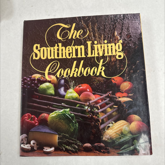 The southern living cookbook, great condition! 1001101 - 1 books