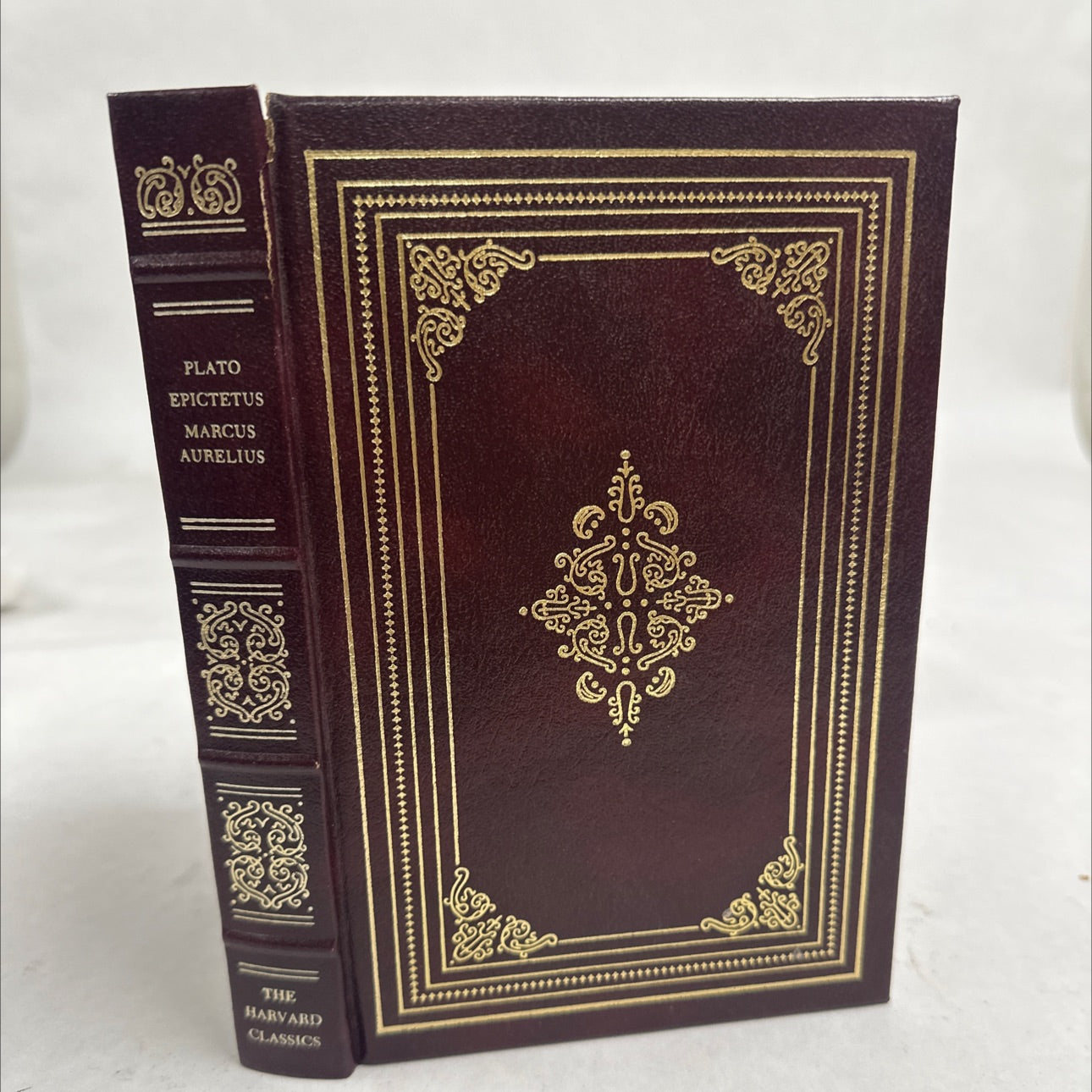 Marcus Aurelius- beautiful leatherbound book Harvard classics  - 1 books