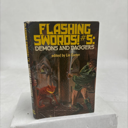 Flashing swords num 5 demons and daggers vintage sci fi - 1 books