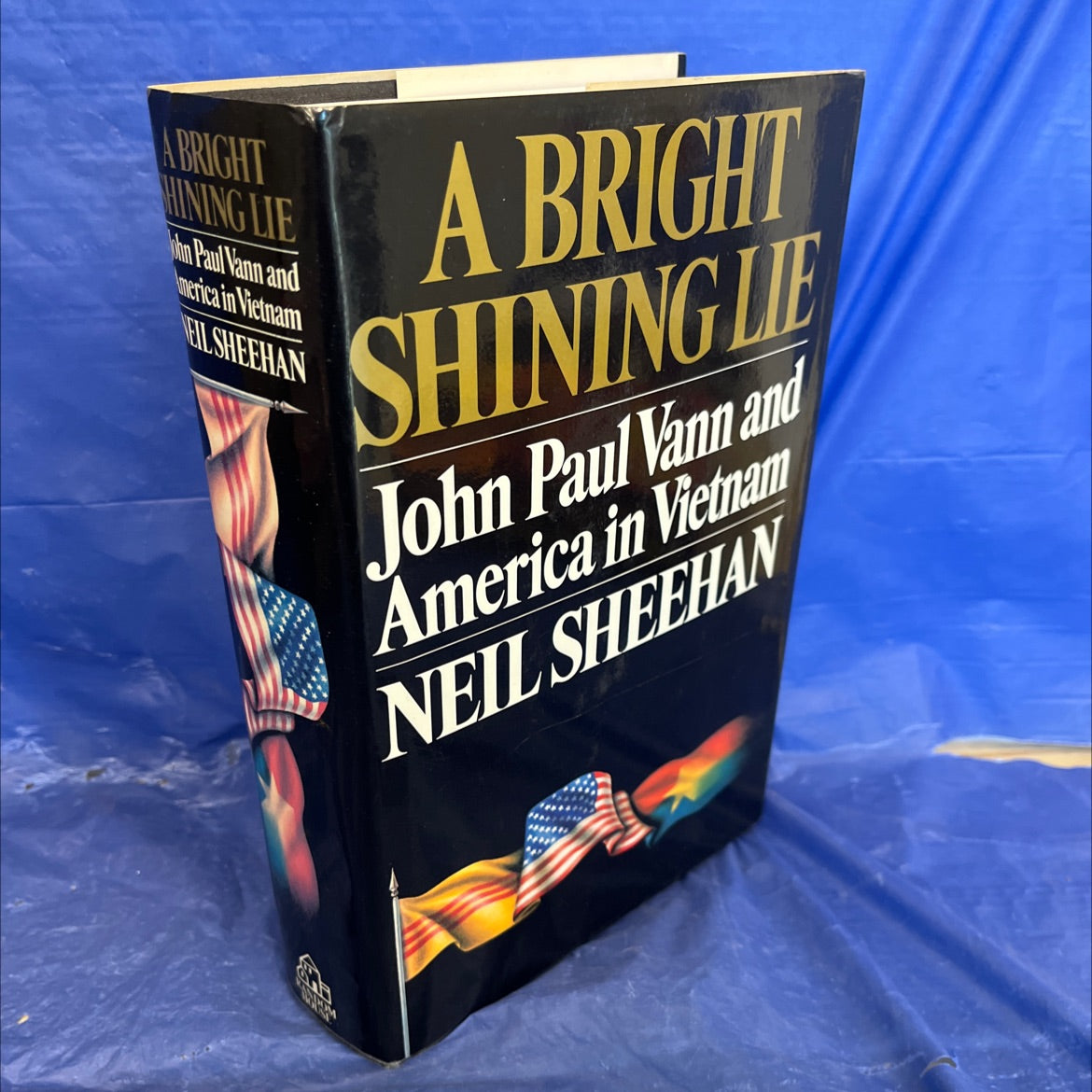 a bright shining lie john paul vann and america in vietnam book, by neil sheehan, 1988 Hardcover image 1