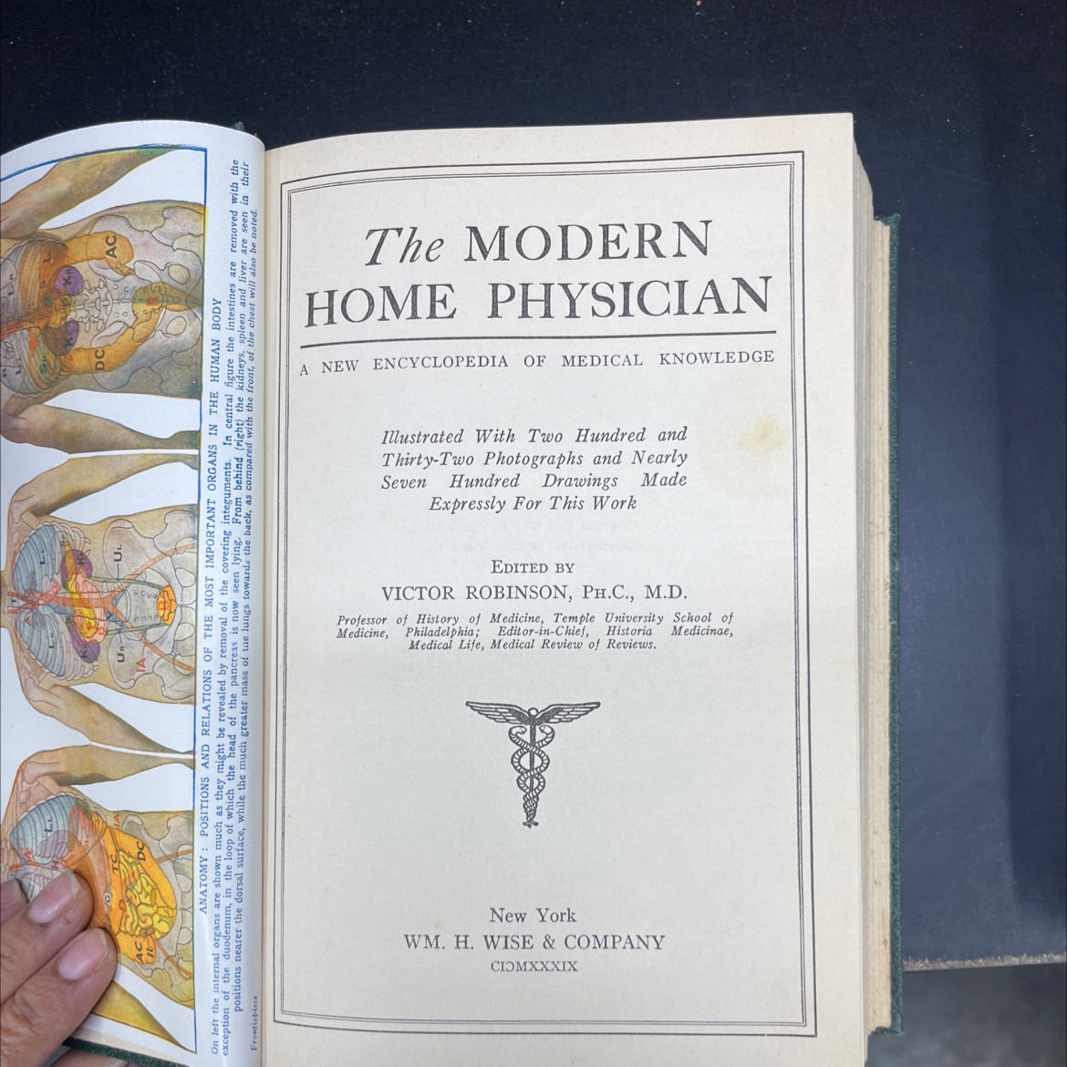 a new encyclopedia of medical knowledge home physician book, by victor robinson, 1939 Hardcover image 2