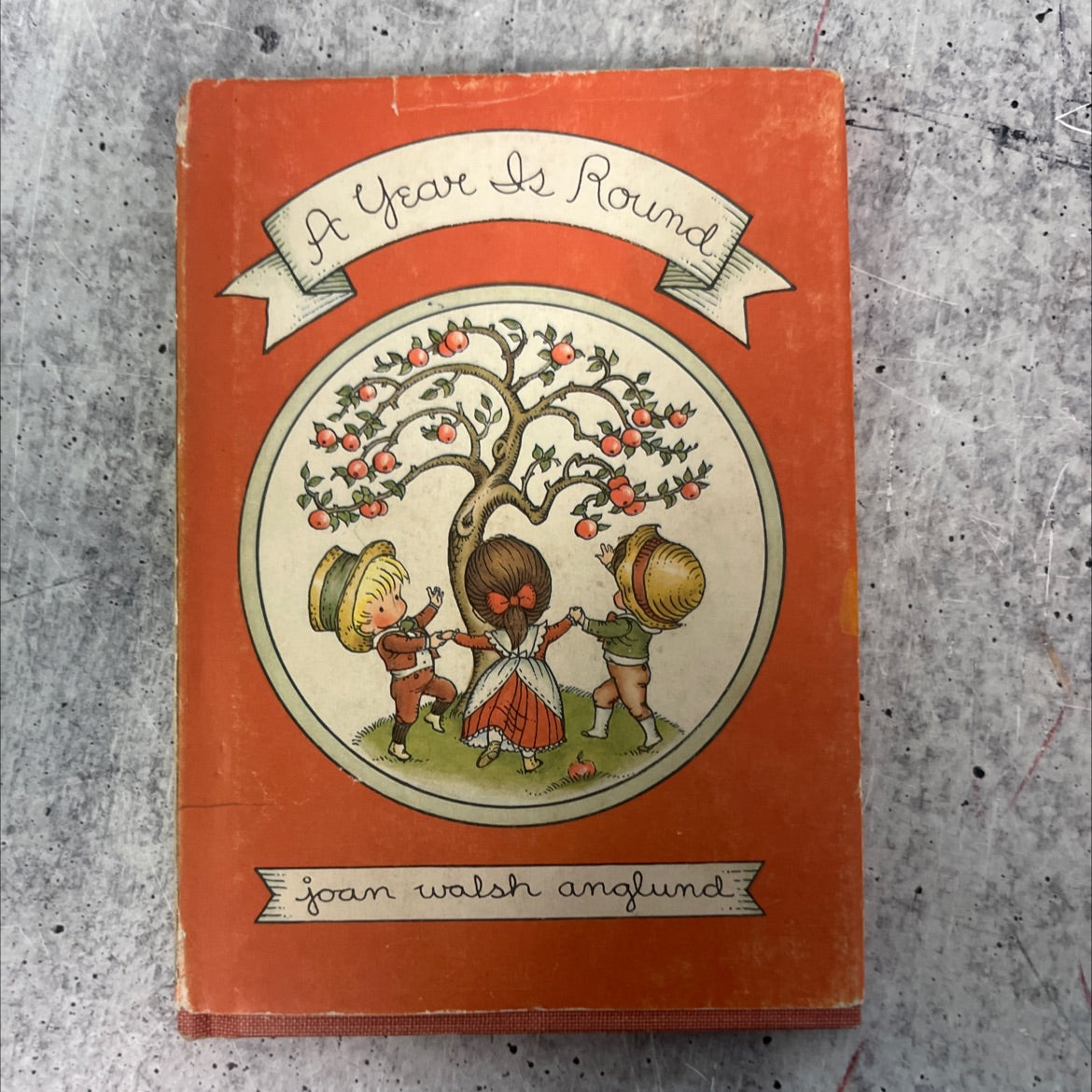 a year is round book, by joan walsh anglund, 1966 Hardcover, First Edition, Vintage image 1