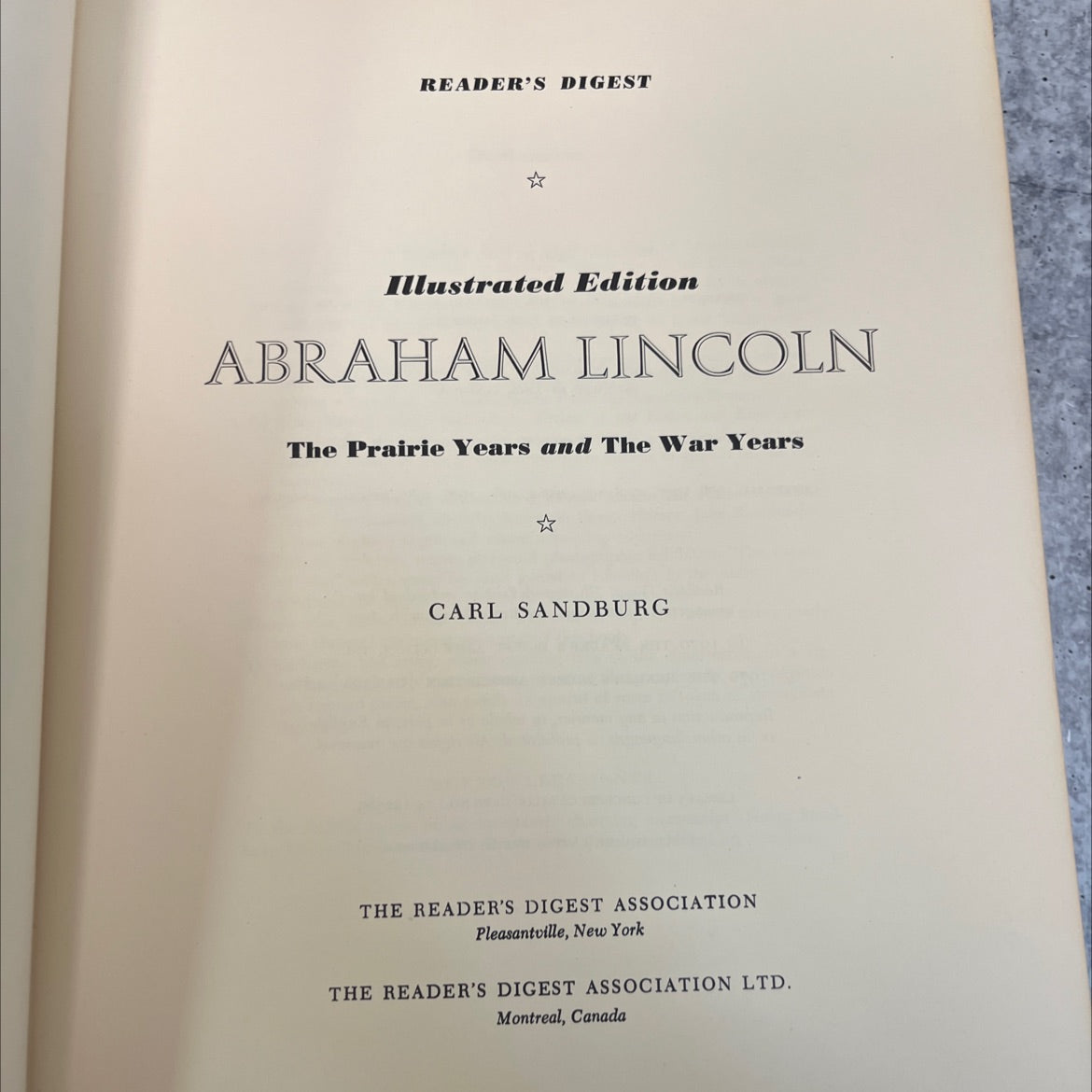 abraham lincoln the prairie years and the war years book, by carl sandburg, 1970 Leather image 2