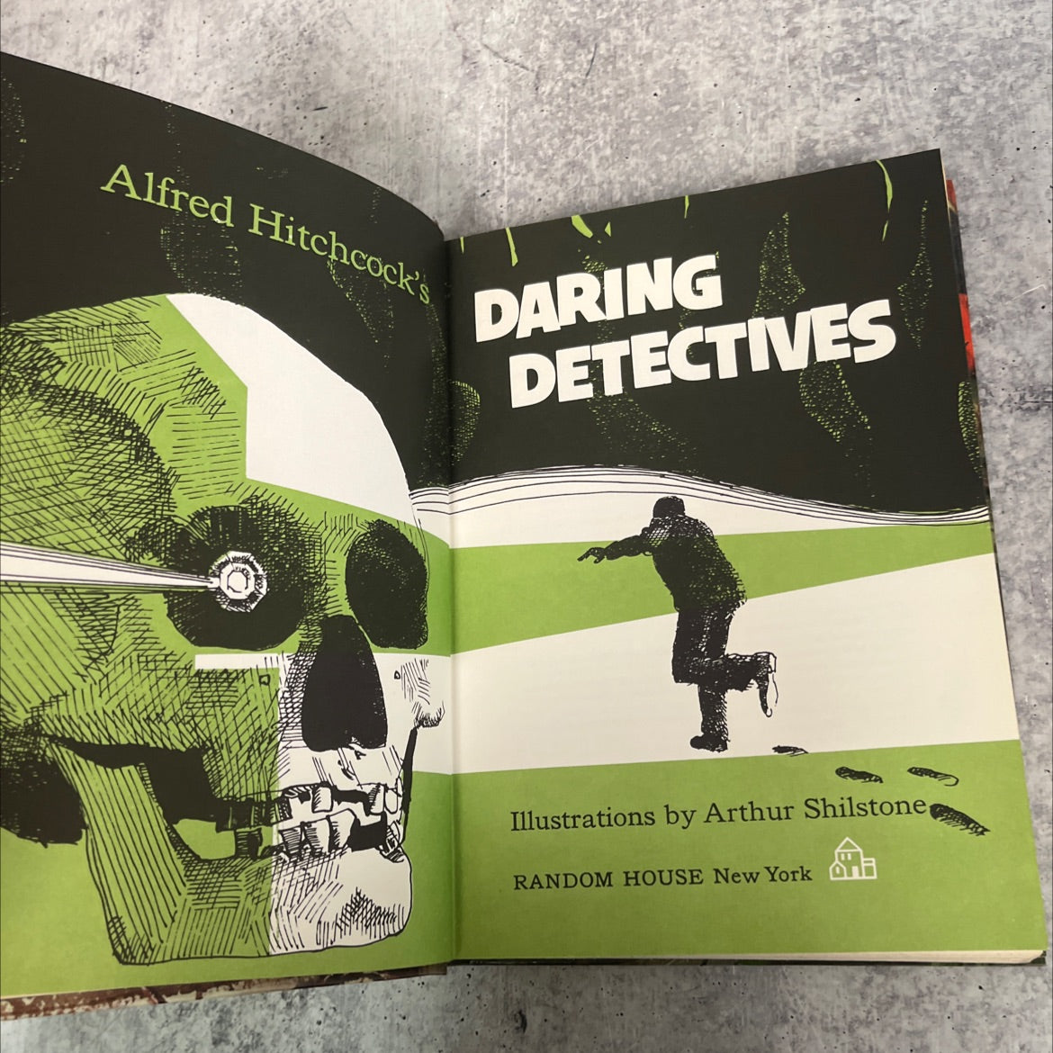 alfred hitchcock's daring detectives book, by unknown, 1969 Hardcover image 2