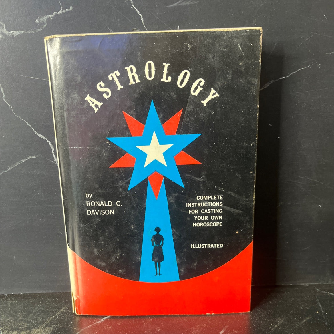 astrology book, by ronald c. davison, 1963 Hardcover, Vintage image 1