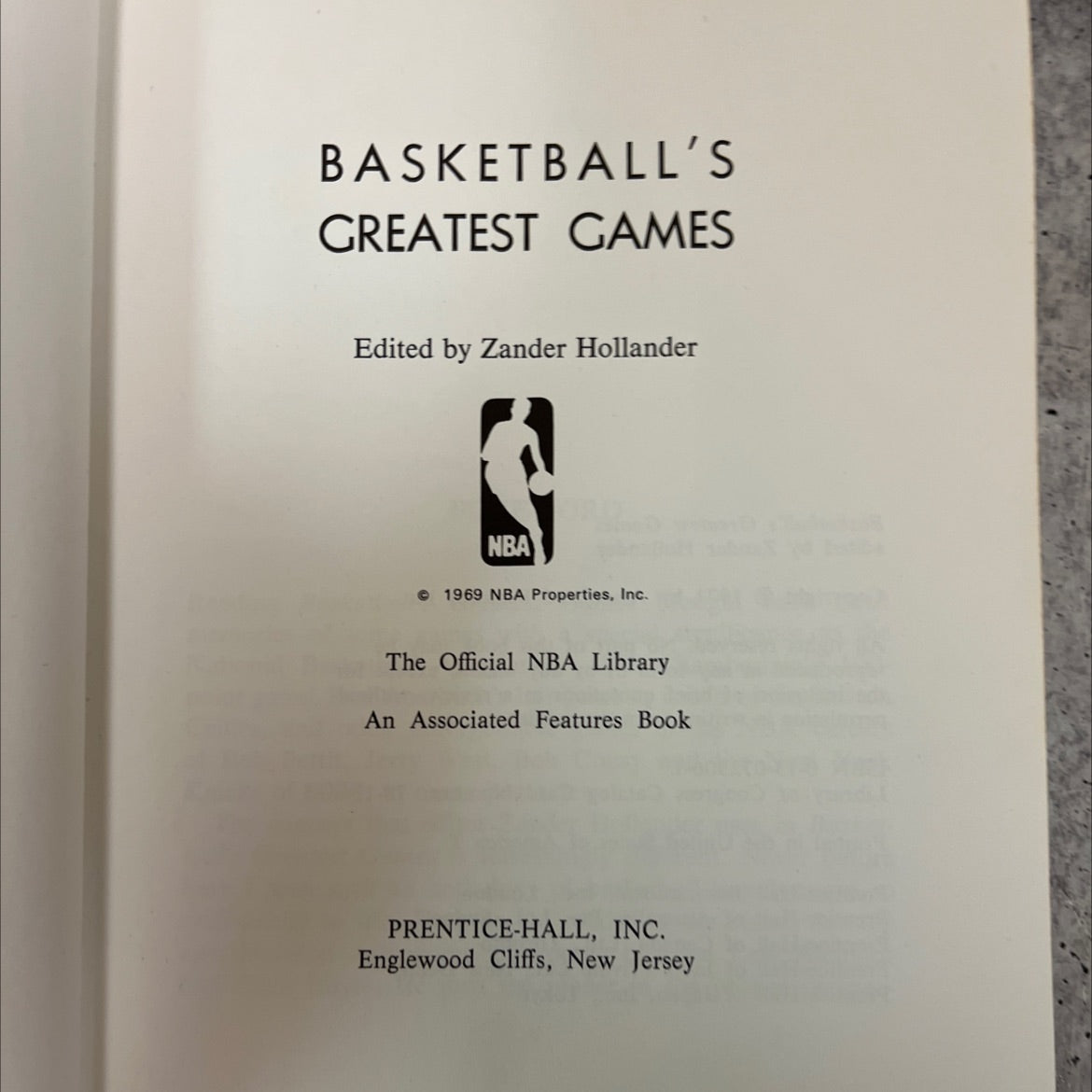 basketball's greatest games book, by Zander Hollander, 1971 Hardcover image 2