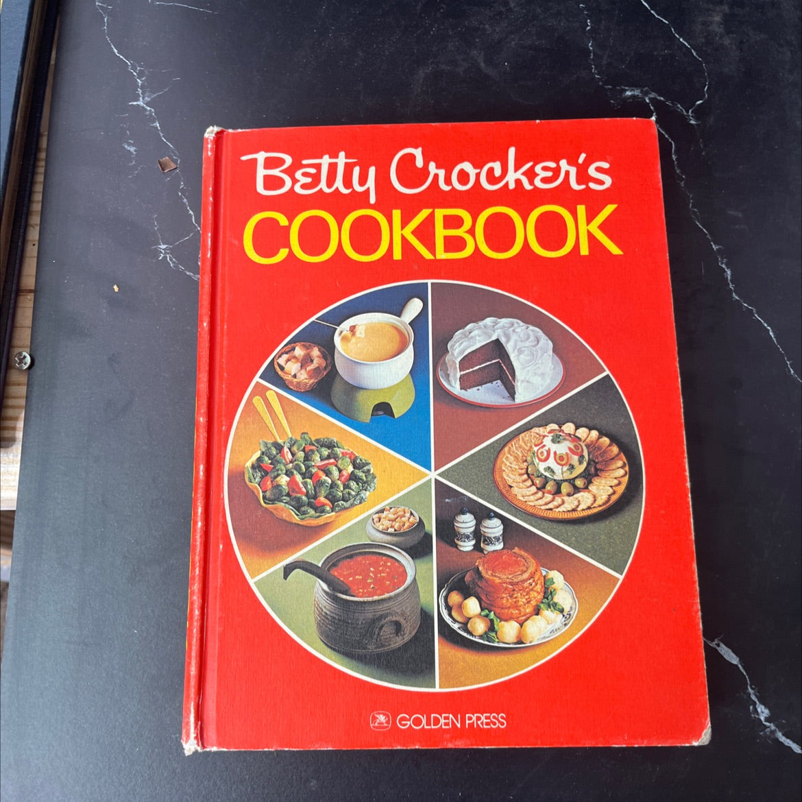 betty crocker's cookbook book, by unknown, 1976 Hardcover image 1