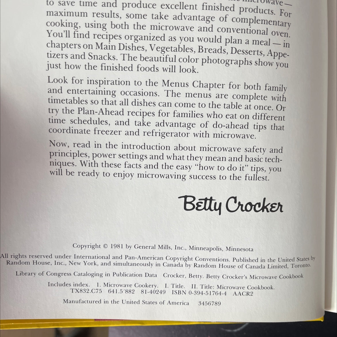 betty crocker's microwave cookbook book, by betty crocker, 1981 Hardcover, Vintage image 3