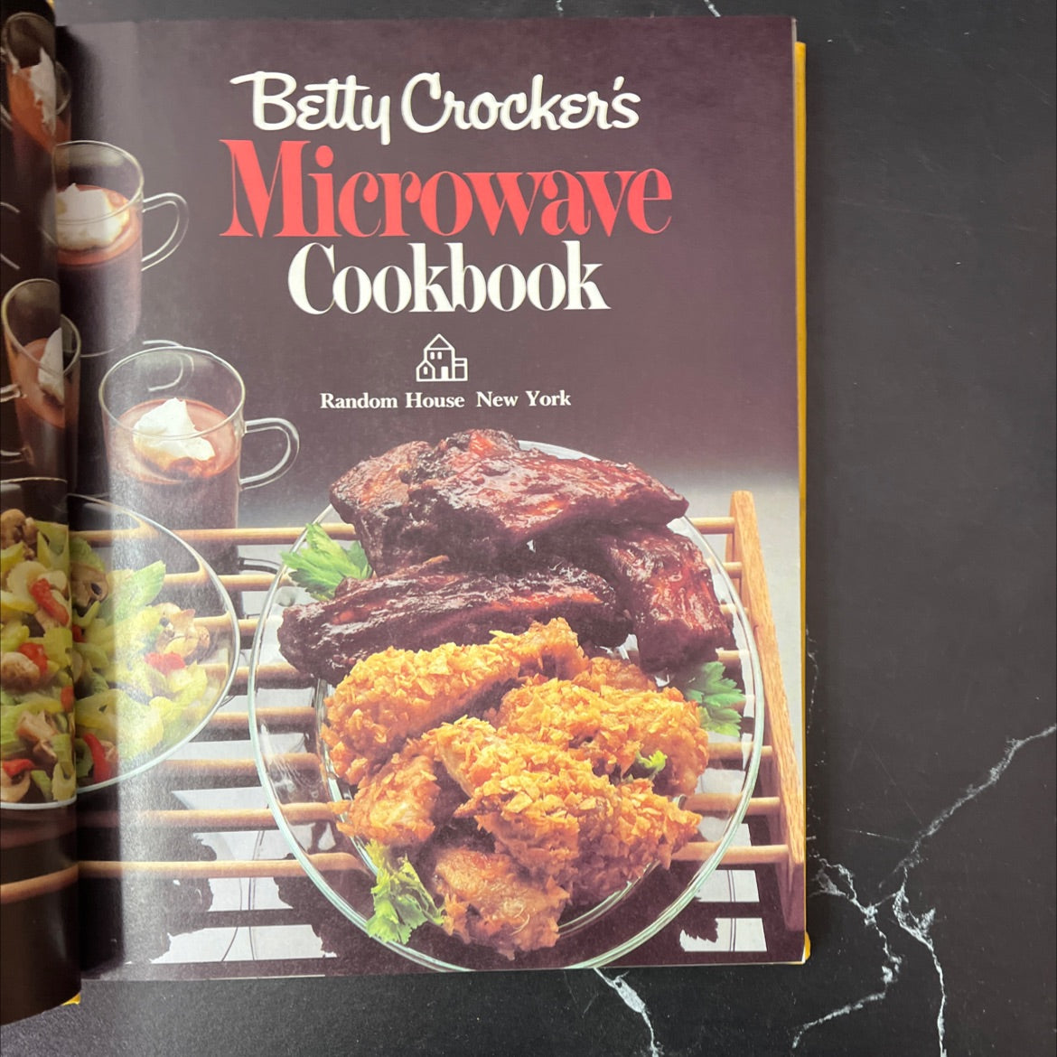 betty crocker's microwave cookbook book, by betty crocker, 1981 Hardcover, Vintage image 2