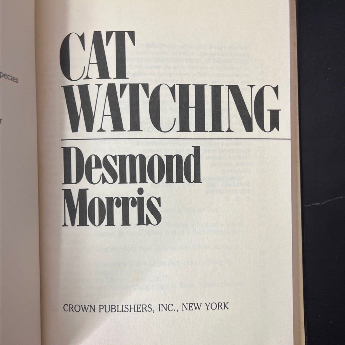 cat watching book, by desmond morris, 1987 Hardcover image 2