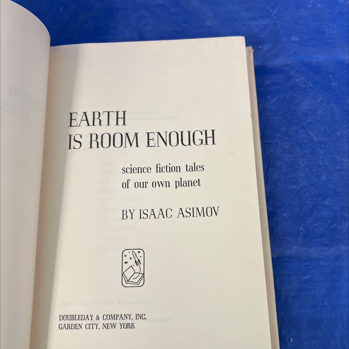 earth is room enough book, by isaac asimov, 1957 Hardcover image 2