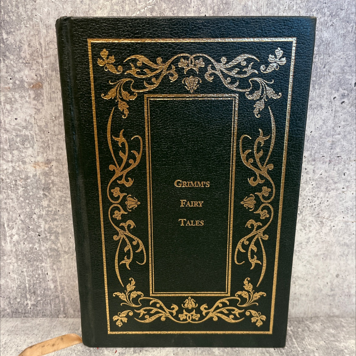 grimm's fairy tales book, by jacob and wilhelm grimm, 2005 Leather image 1