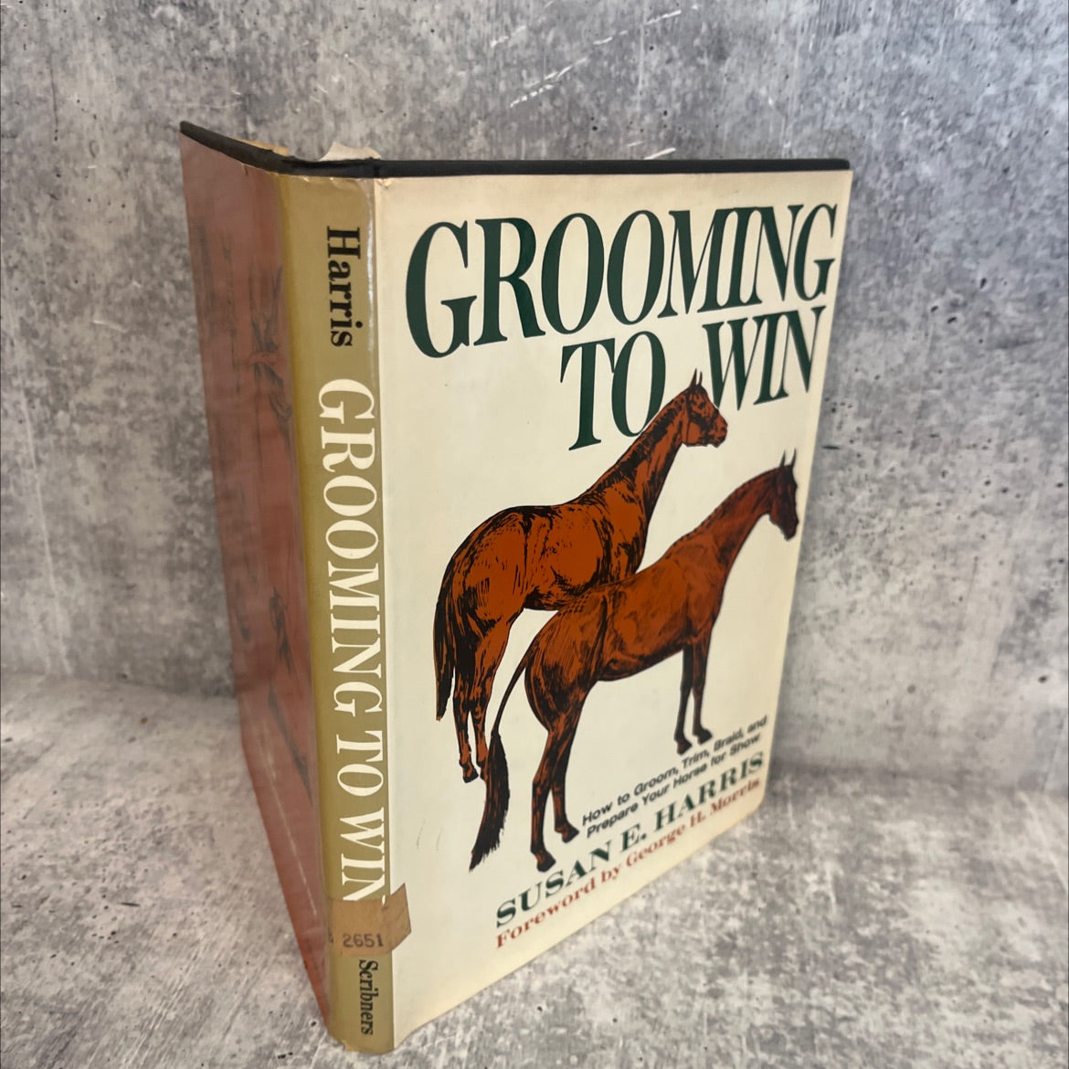 grooming to win book, by Susan E. Harris, 1977 Hardcover image 1