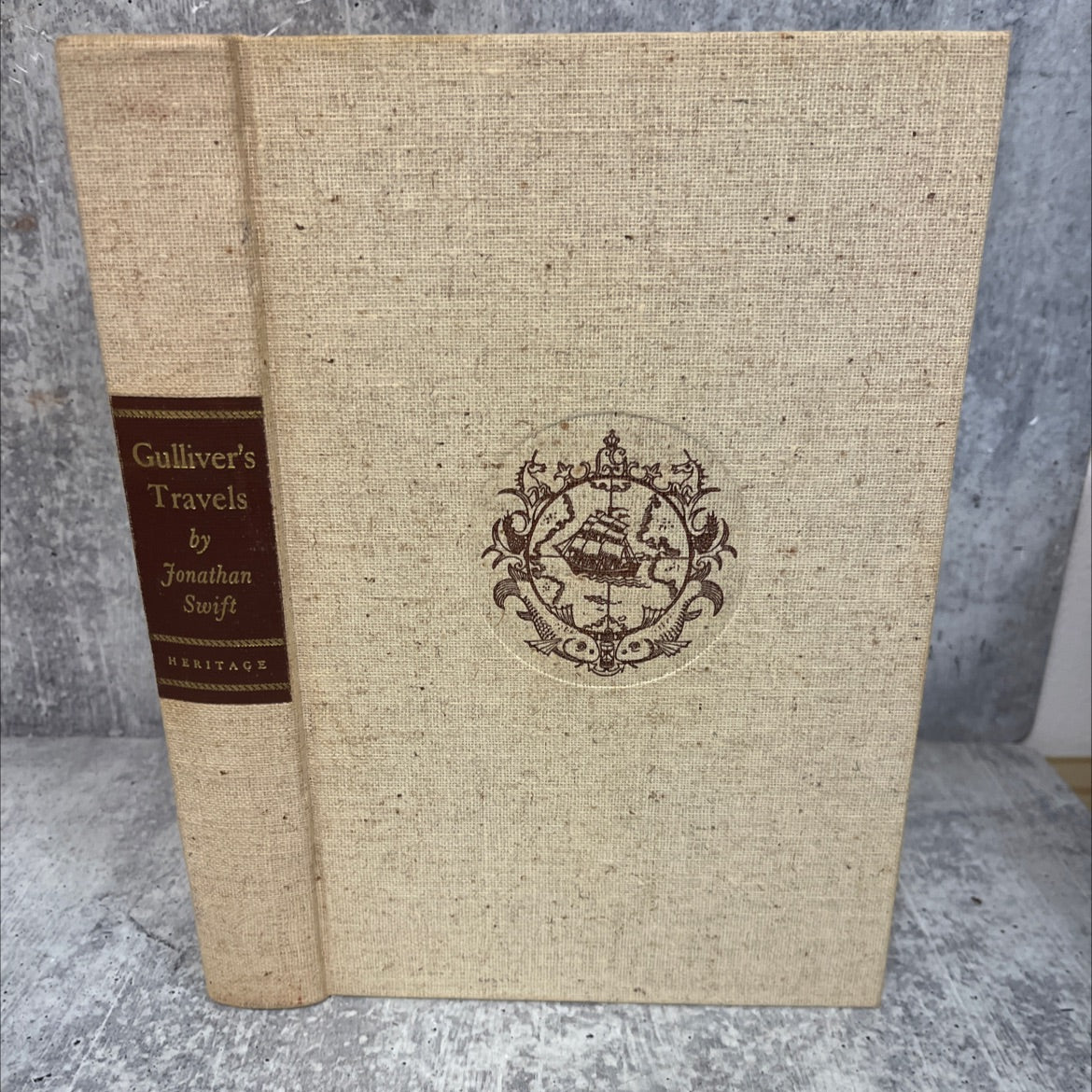 gulliver's travels book, by jonathan swift, 1940 Hardcover, Vintage, Folio image 1