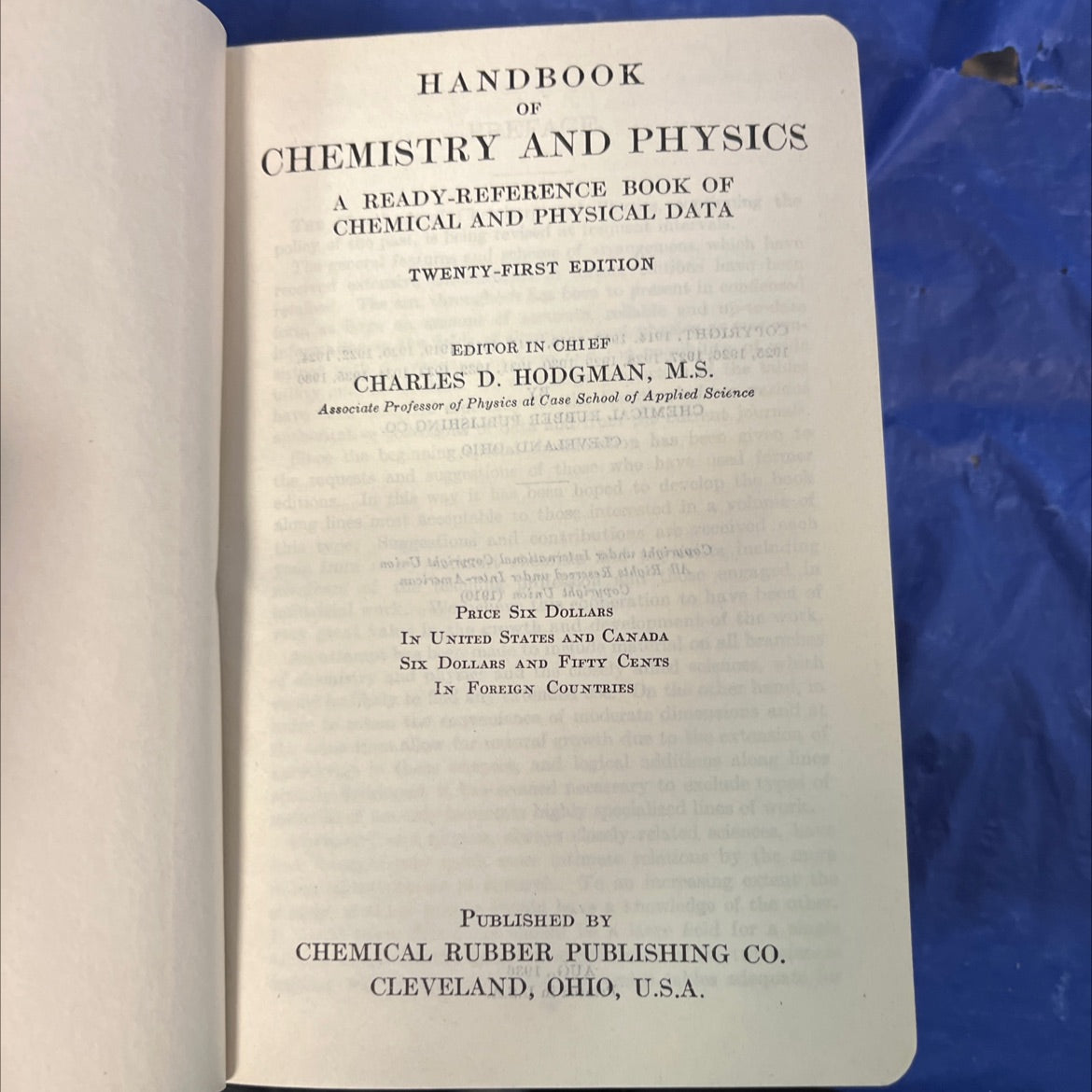 handbook of chemistry and physics book, by charles d. hodgman, 1936 Leather image 2