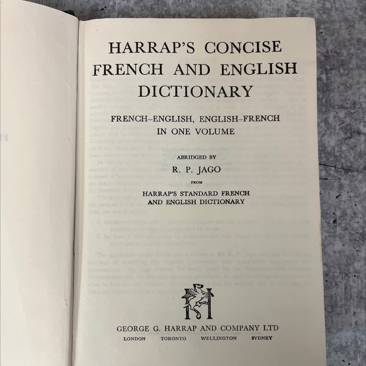 harrap's concise french and english dictionary french-english, english-french in one volume book, by r. p. jago, 1963 image 2