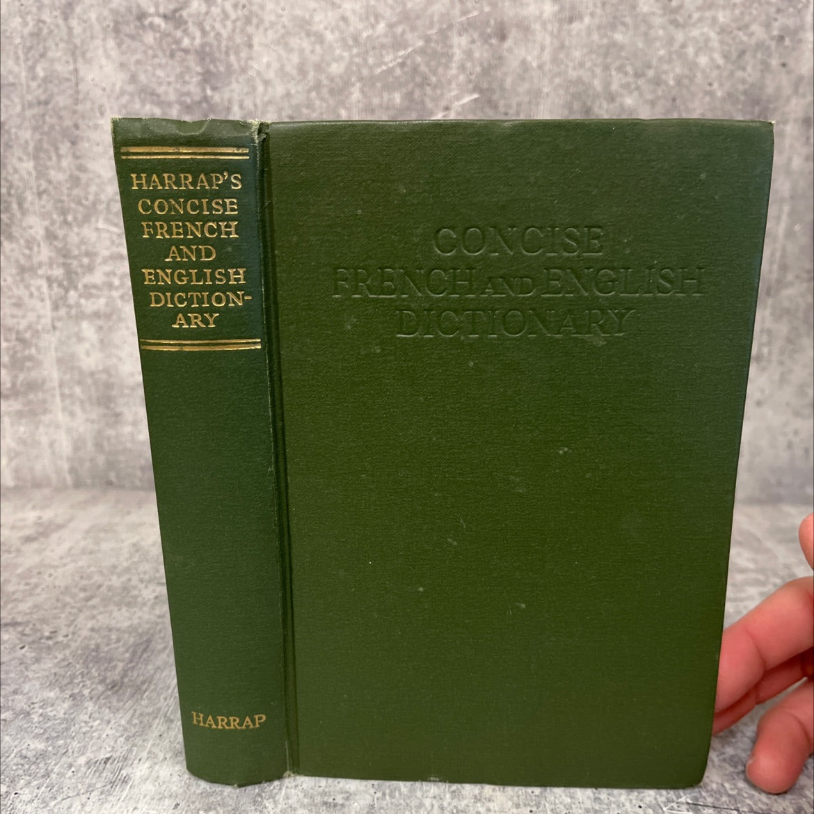 harrap's concise french and english dictionary french-english, english-french in one volume book, by r. p. jago, 1963 image 1