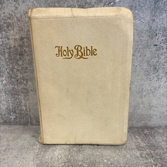 holy bible containing the old and new testaments book, by unknown, 1970 Leather, Red Letter Edition image 1