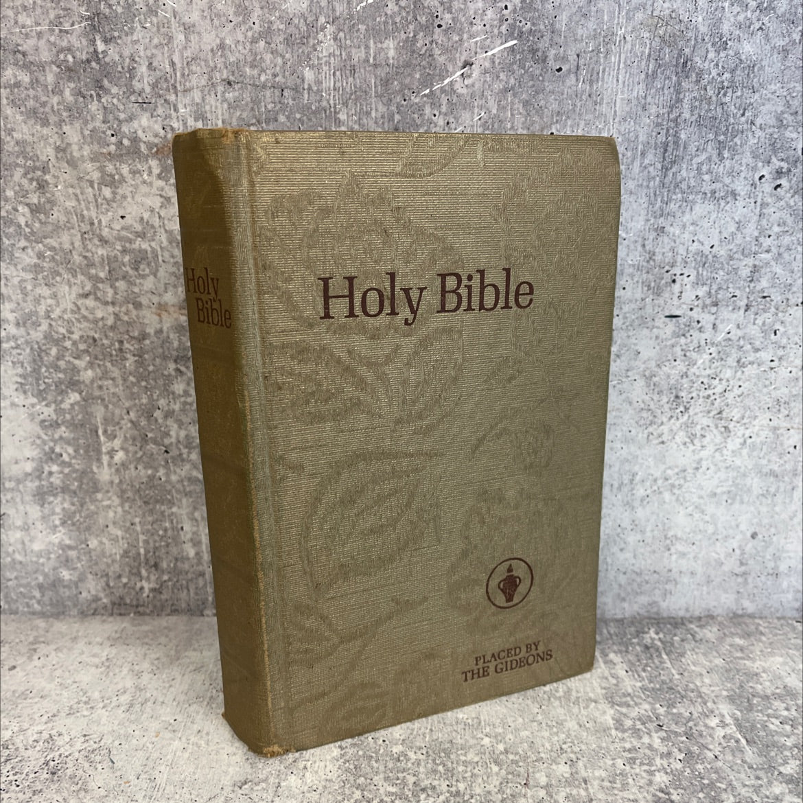 holy bible containing the old and new testaments book, by unknown, 1974 Hardcover, Vintage, KJV image 1