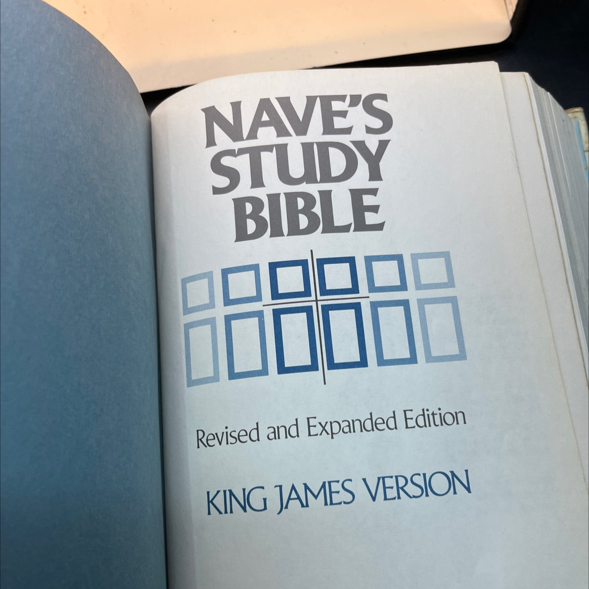 holy bible nave's study bible revised and expanded edition king james version book, by Nave, 1978 Hardcover, KJV image 2