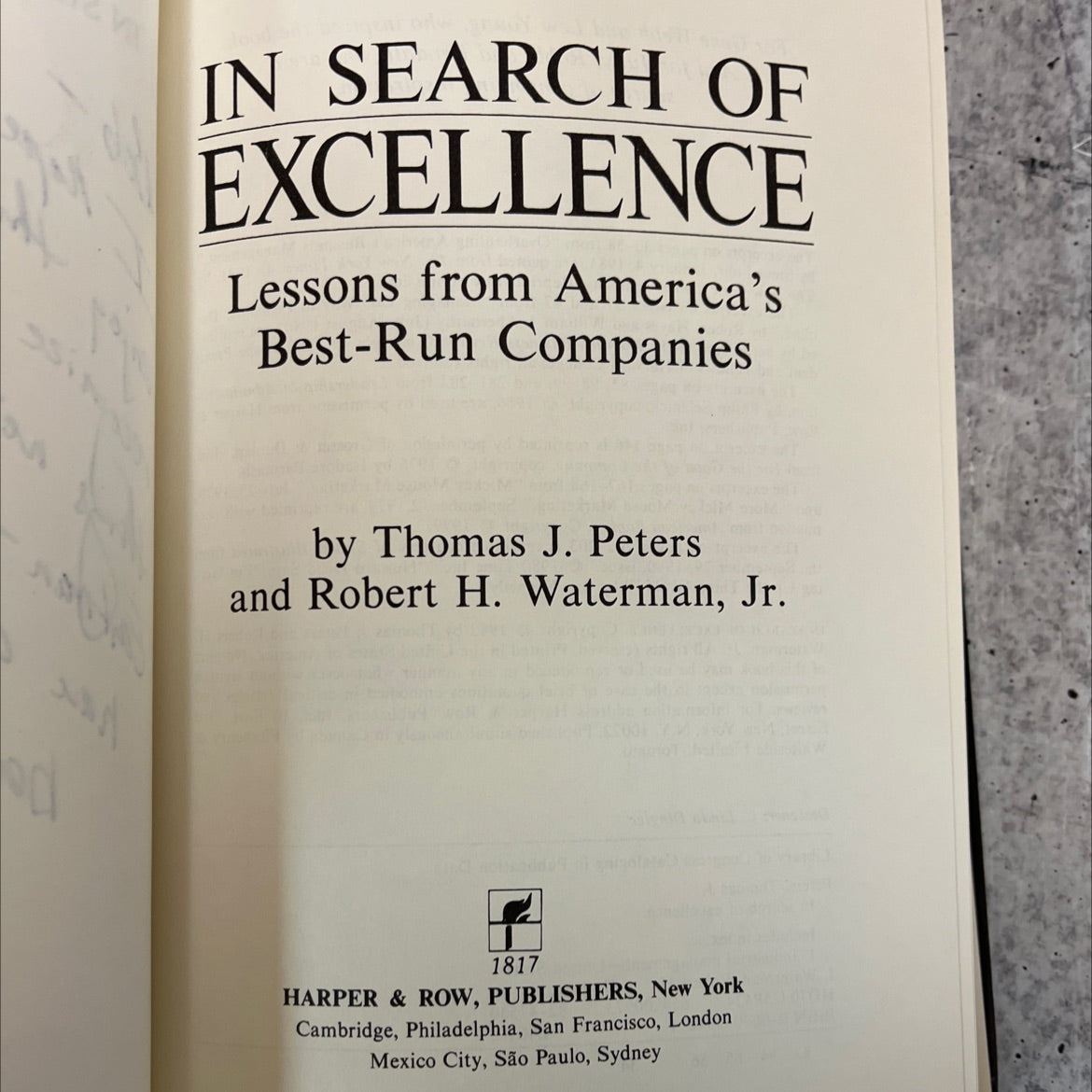 in search of excellence book, by Thomas J. Peters and Robert H. Waterman, Jr., 1982 Hardcover image 2