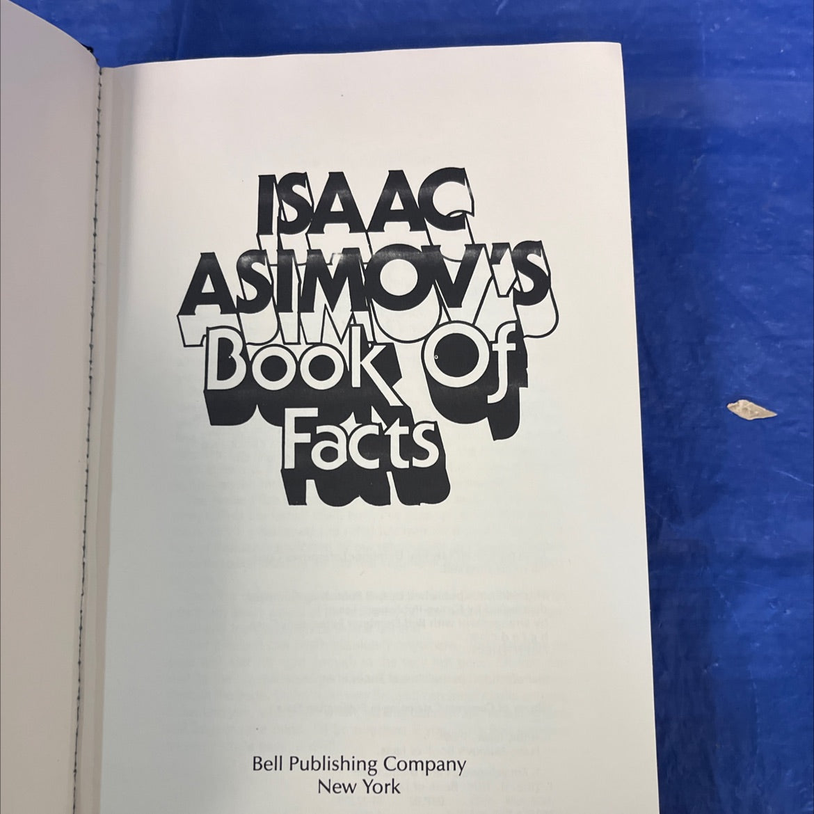 isaac asimov's book of facts book, by Isaac Asimov, 1981 Hardcover image 2