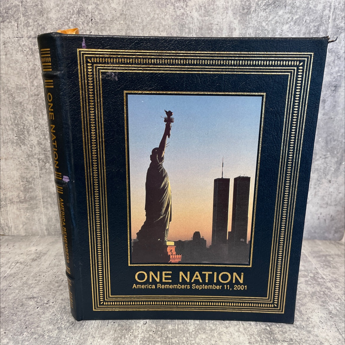 life one nation america remembers september 11 2001 book, by ani in parks angelou, 2001 Leather image 1