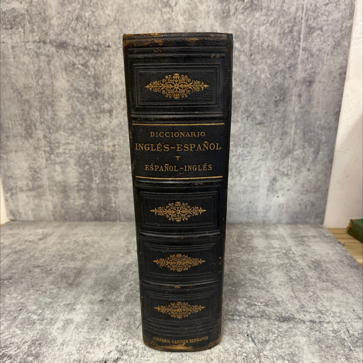 nuevo diccionario ingles-español español-inglés book, by j. m. lopes, e. r. bensley, 1900 Leather image 1