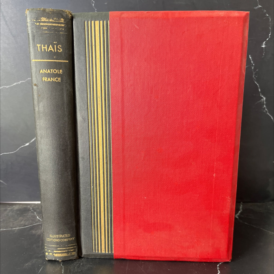 thais book, by anatole france, 1931 Hardcover, Antique image 1