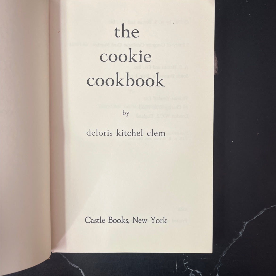 the cookie cookbook book, by deloris kitchel, 1966 Hardcover, Vintage image 2