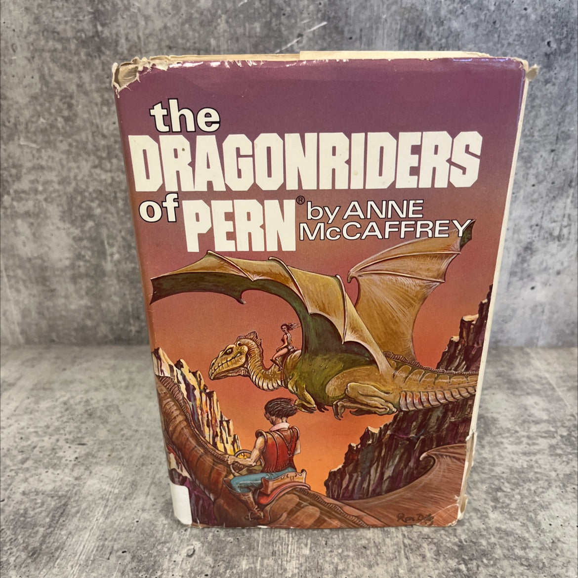 the dragonriders of pern dragonflight dragonquest the white dragon book, by Anne McCaffrey, 1978 Hardcover image 1