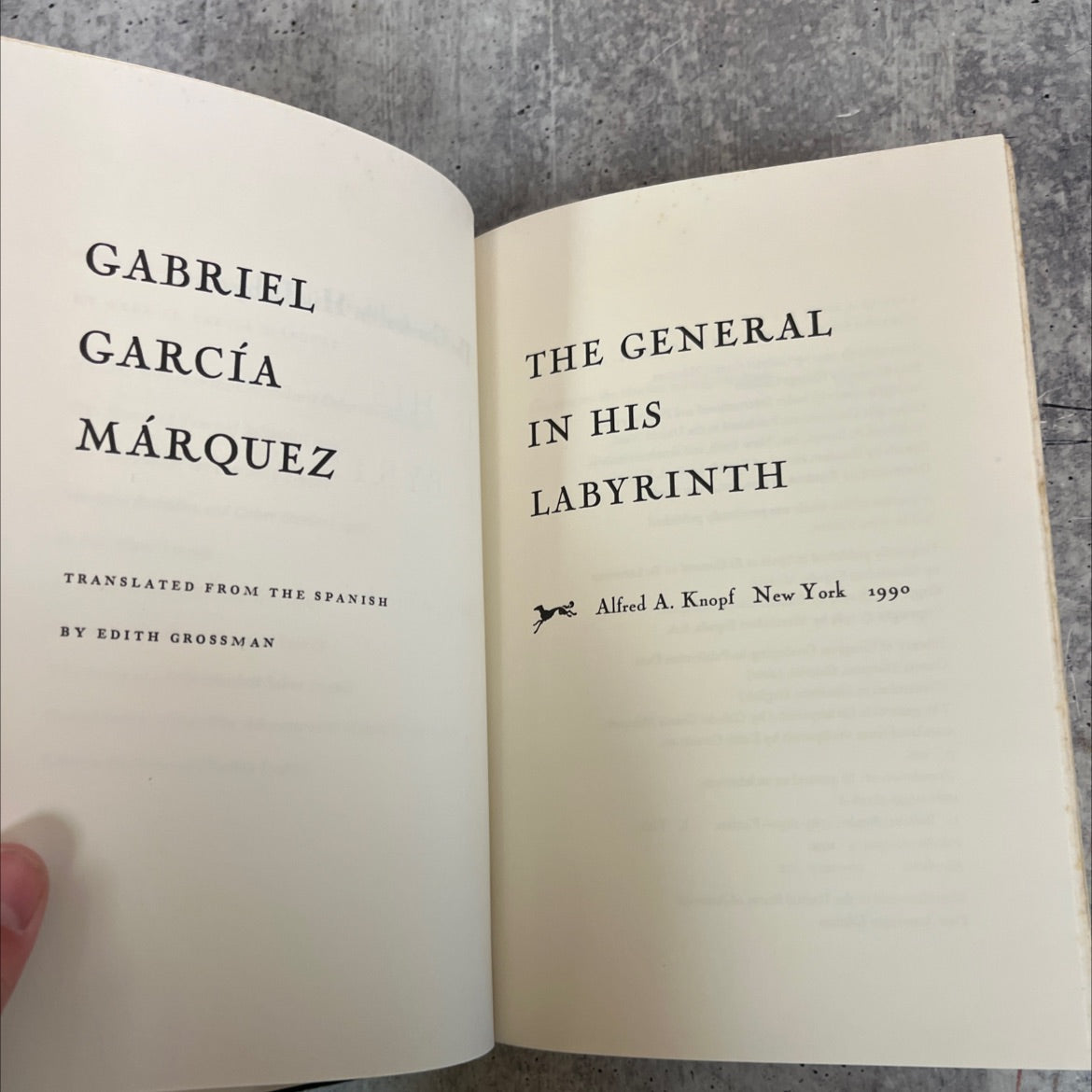 the general in his labyrinth book, by gabriel garcía márquez, 1990 Hardcover image 2