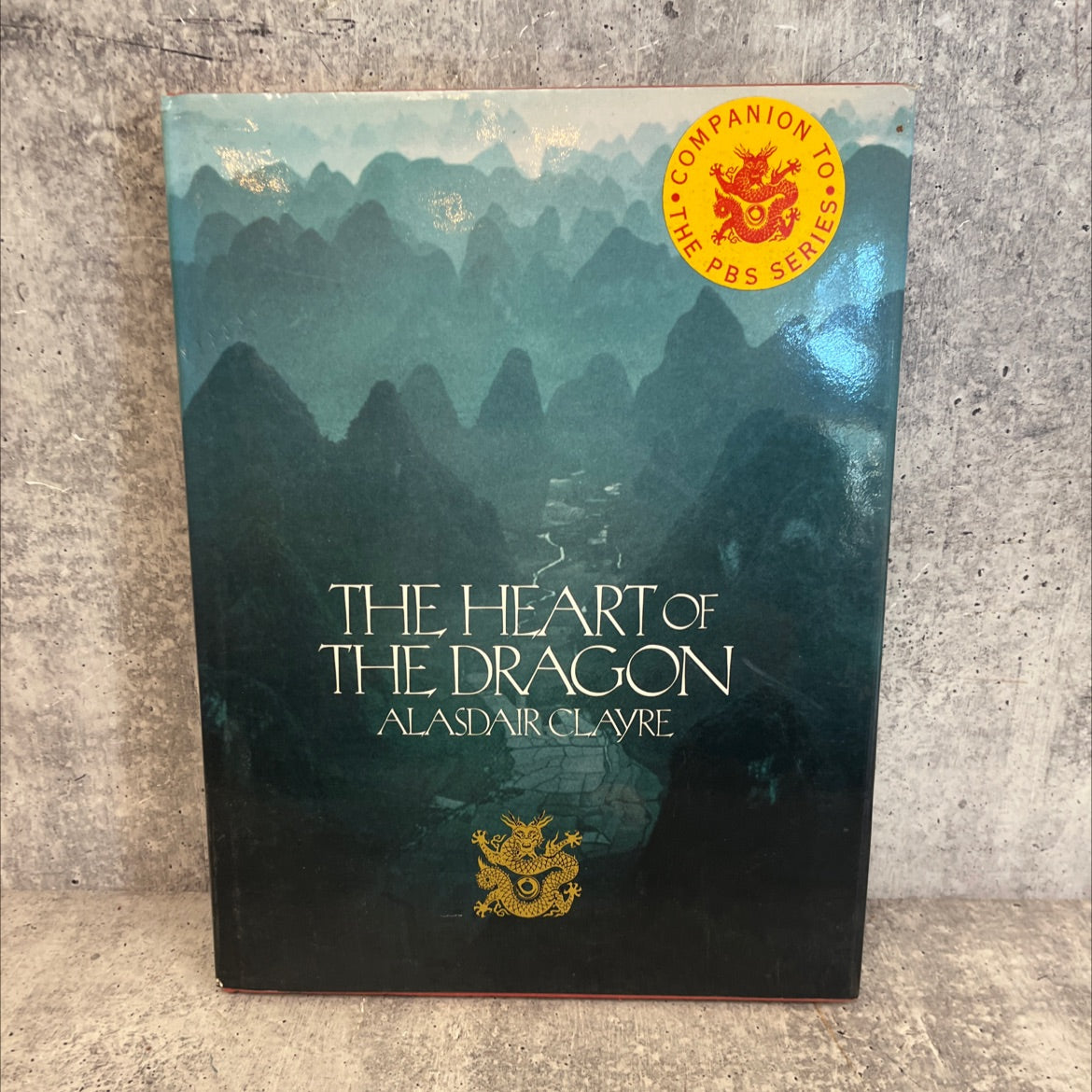 the heart of the dragon book, by Alasdair Clayre, 1985 Hardcover, Vintage image 1