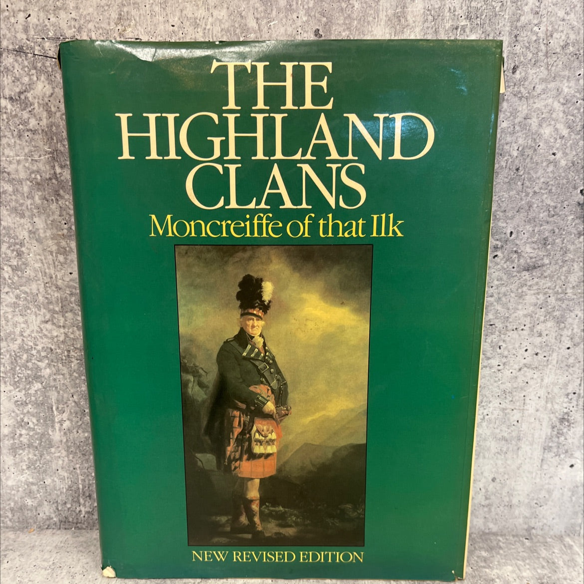 the highland clans book, by sir iain moncreiffe of that ilk, 1982 Hardcover image 1