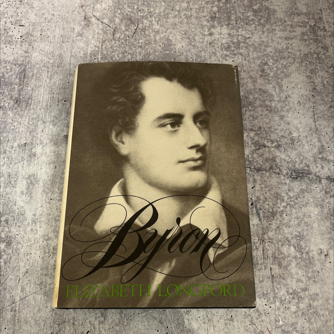 the life of byron book, by elizabeth longford, 1976 Hardcover image 1