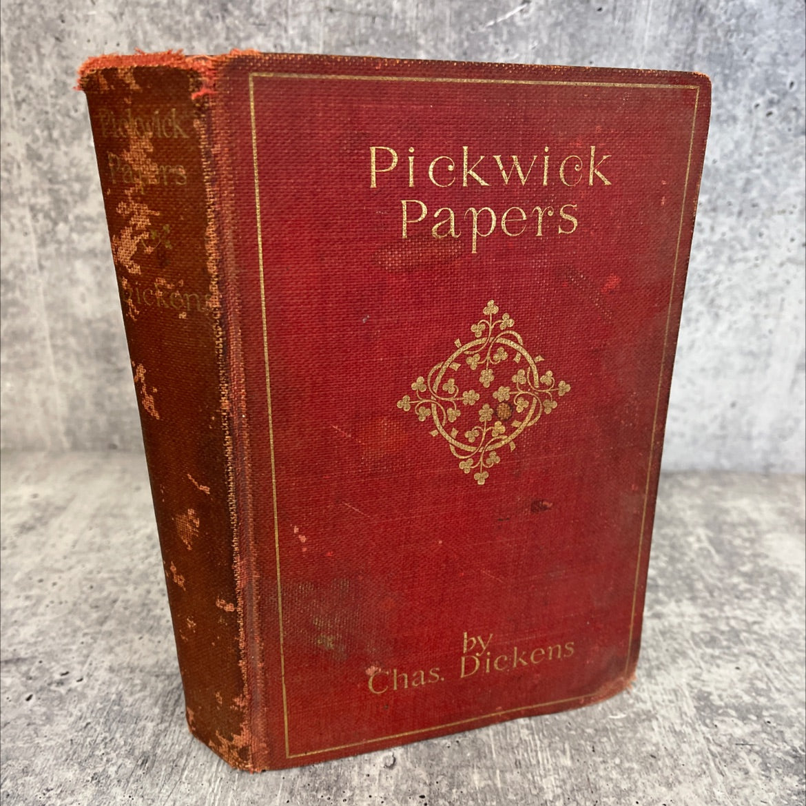 the posthumous papers of the pickwick club book, by charles dickens, 1970 Hardcover, Rare, Antique image 1