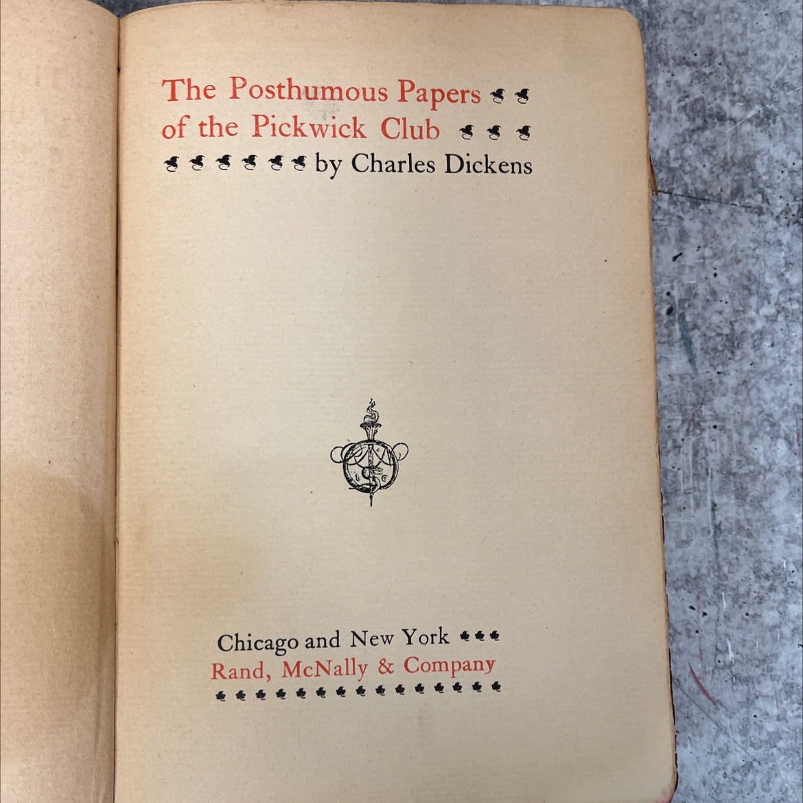 the posthumous papers of the pickwick club book, by charles dickens, 1970 Hardcover, Rare, Antique image 2