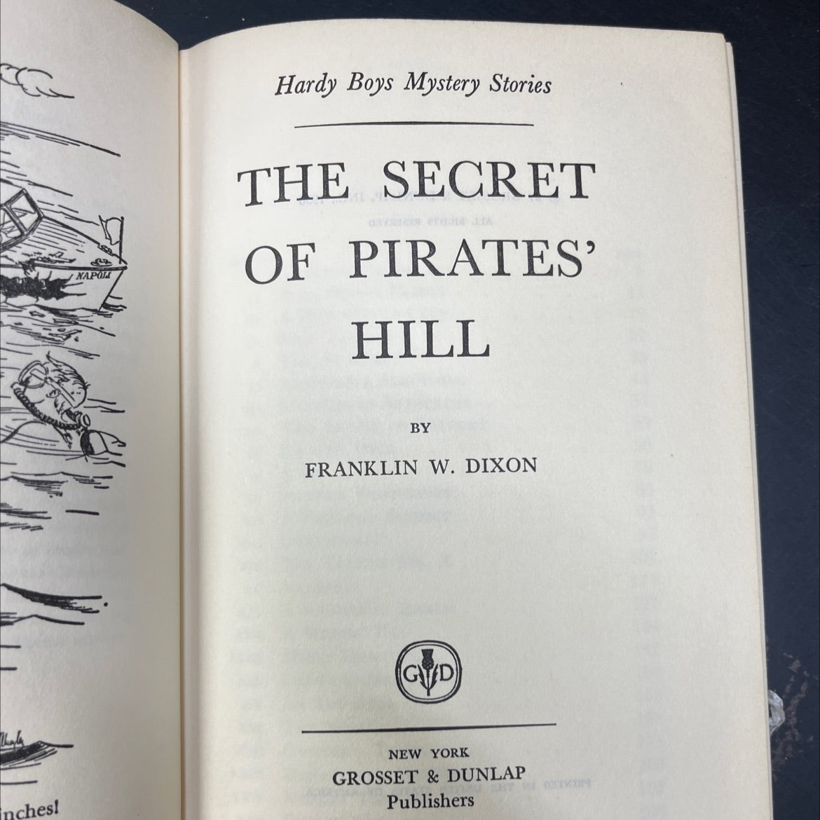 the secret of pirates' hill book, by franklin w. dixon, 1986 Hardcover image 2