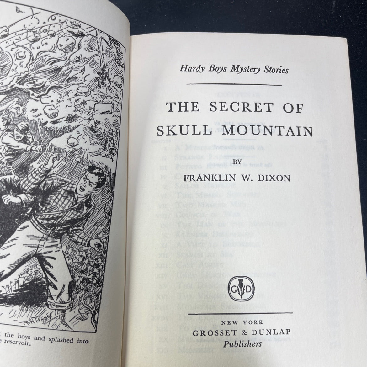 the secret of skull mountain book, by franklin w. dixon, 1948 Hardcover image 2