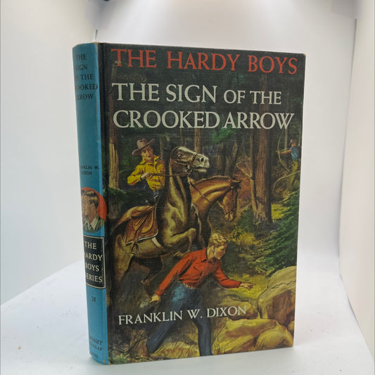 the sign of the crooked arrow book, by franklin w. dixon, 1949 Hardcover image 1