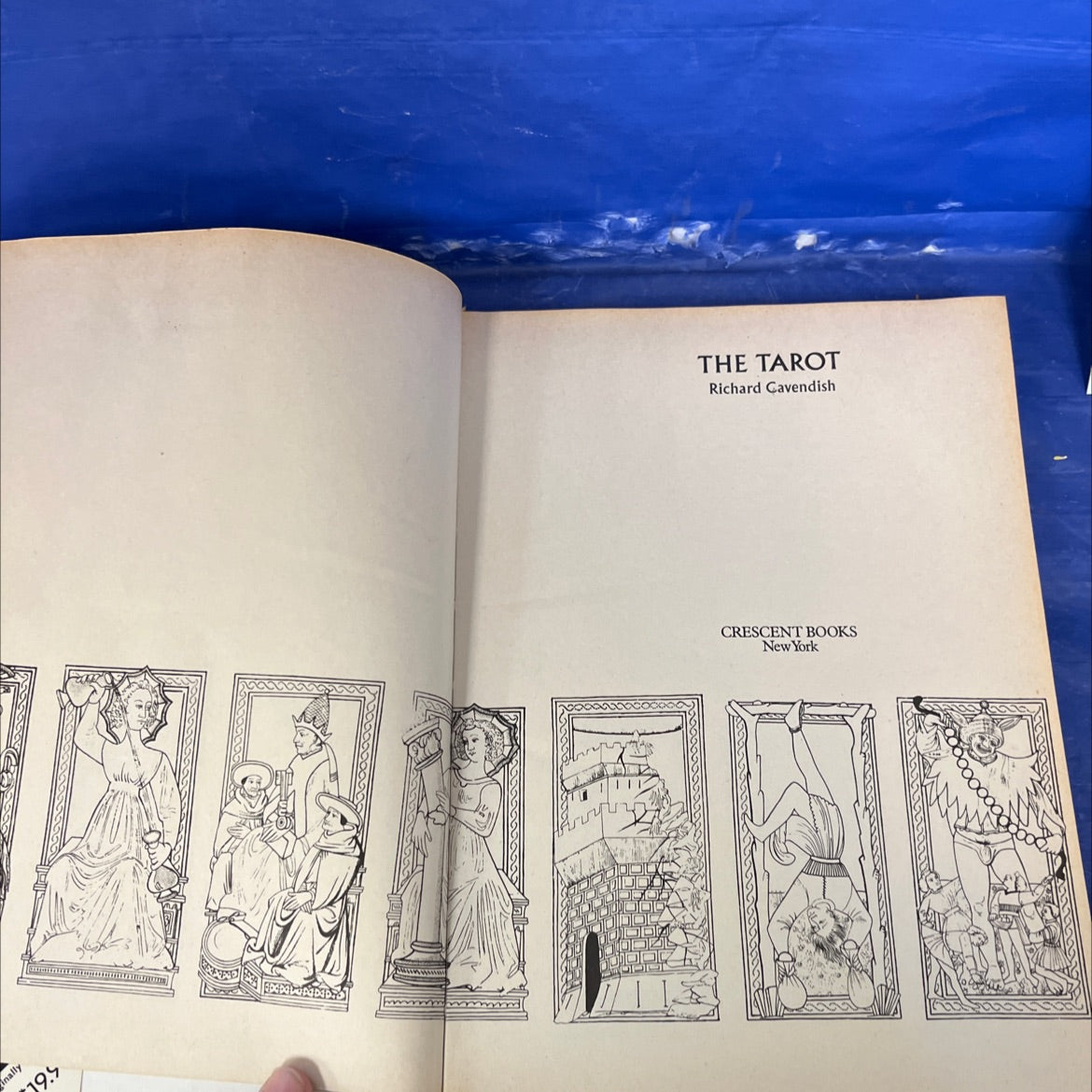 the tarot book, by Richard Cavendish, 1986 Hardcover image 2