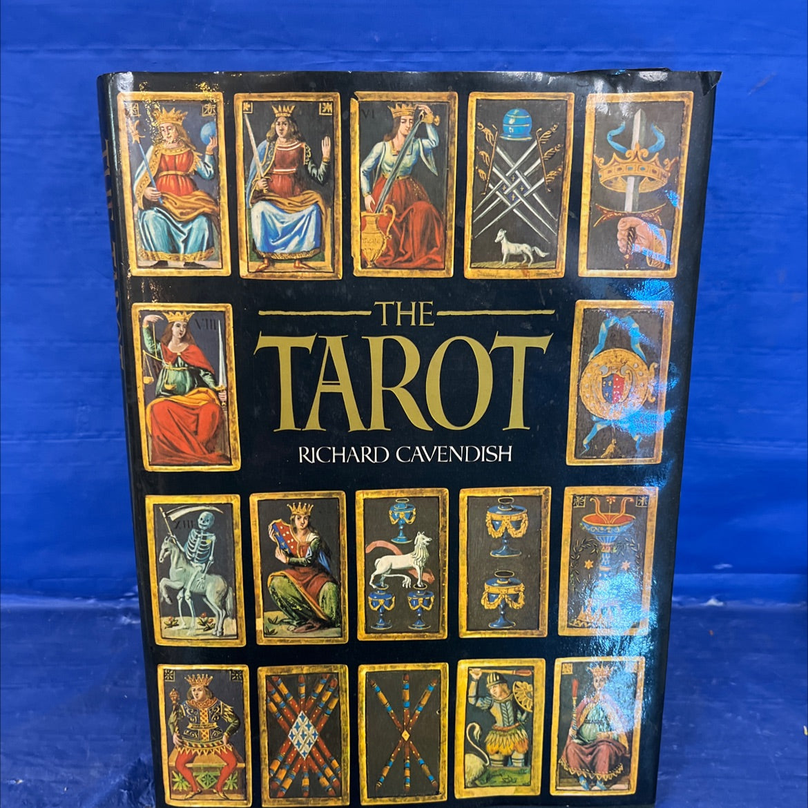 the tarot book, by Richard Cavendish, 1986 Hardcover image 1