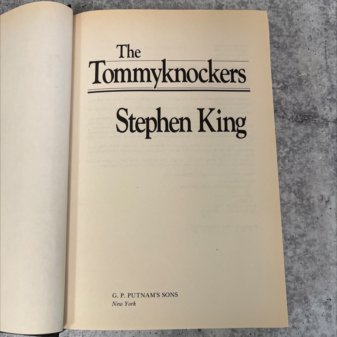 the tommyknockers book, by Stephen King, 1987 Hardcover image 2