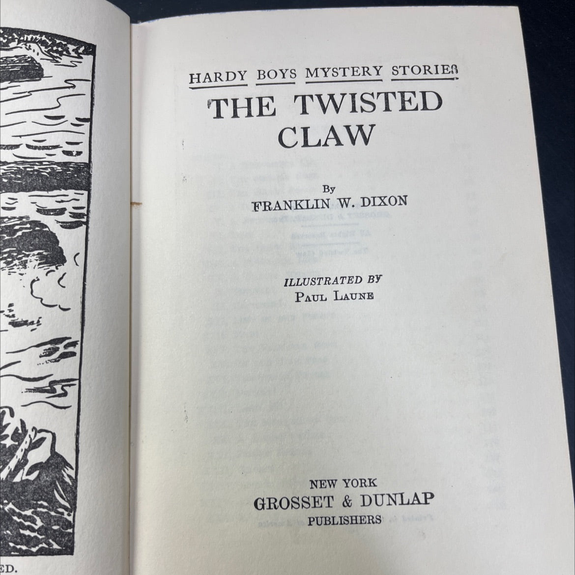 the twisted claw book, by franklin w. dixon, 1939 Hardcover image 2