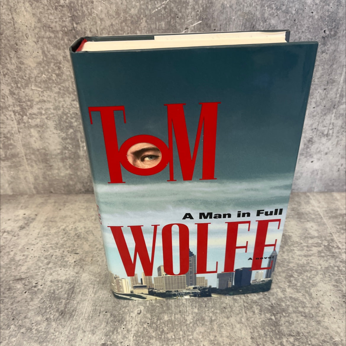 tomwolfe a novel book, by Tom Wolfe, 1998 Hardcover image 1