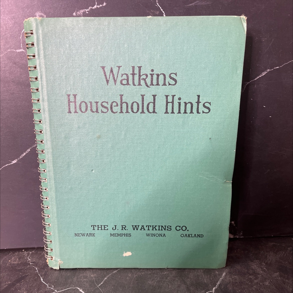 watkins household hints book, by elaine allen, 1941 Hardcover, Vintage image 1